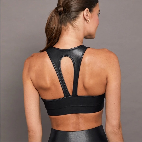 ⚡️SALE: Carbon38 Sports Bra Black Metallic Shiny Size Large - Picture 4 of 7